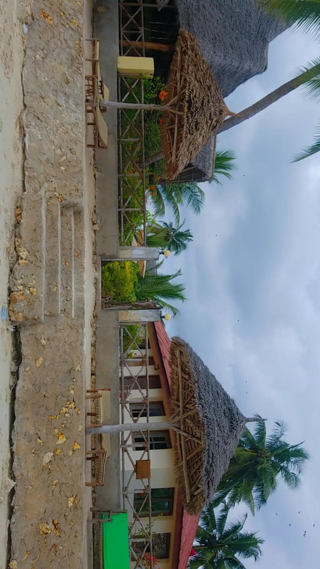 Amber Lodge Понгве Екстериор снимка